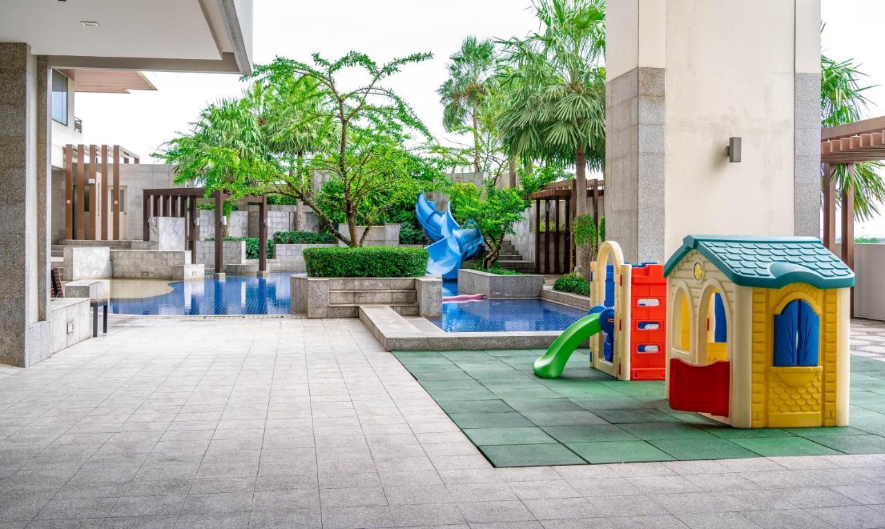 Jasmine Grande Residence Bangkok Exterior photo Playground