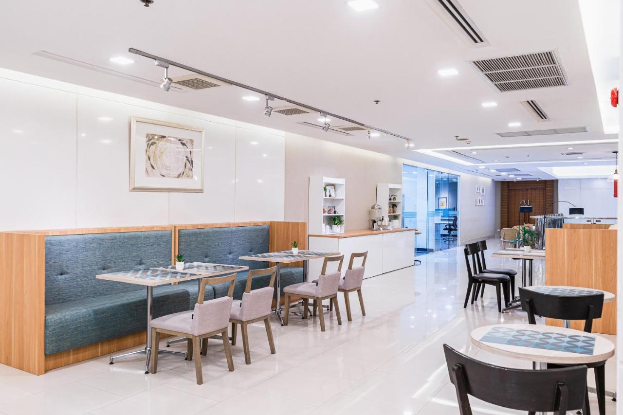 Jasmine Grande Residence Bangkok Exterior photo The hospital's cafeteria